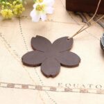 Segnalibro a forma di fiore in pelle
